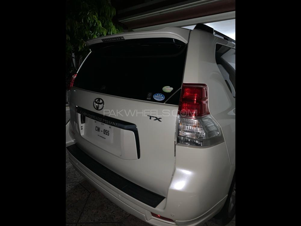 Toyota Prado 2010 for Sale in Peshawar Toyota Prado 2010 for Sale in Peshawar Image-17