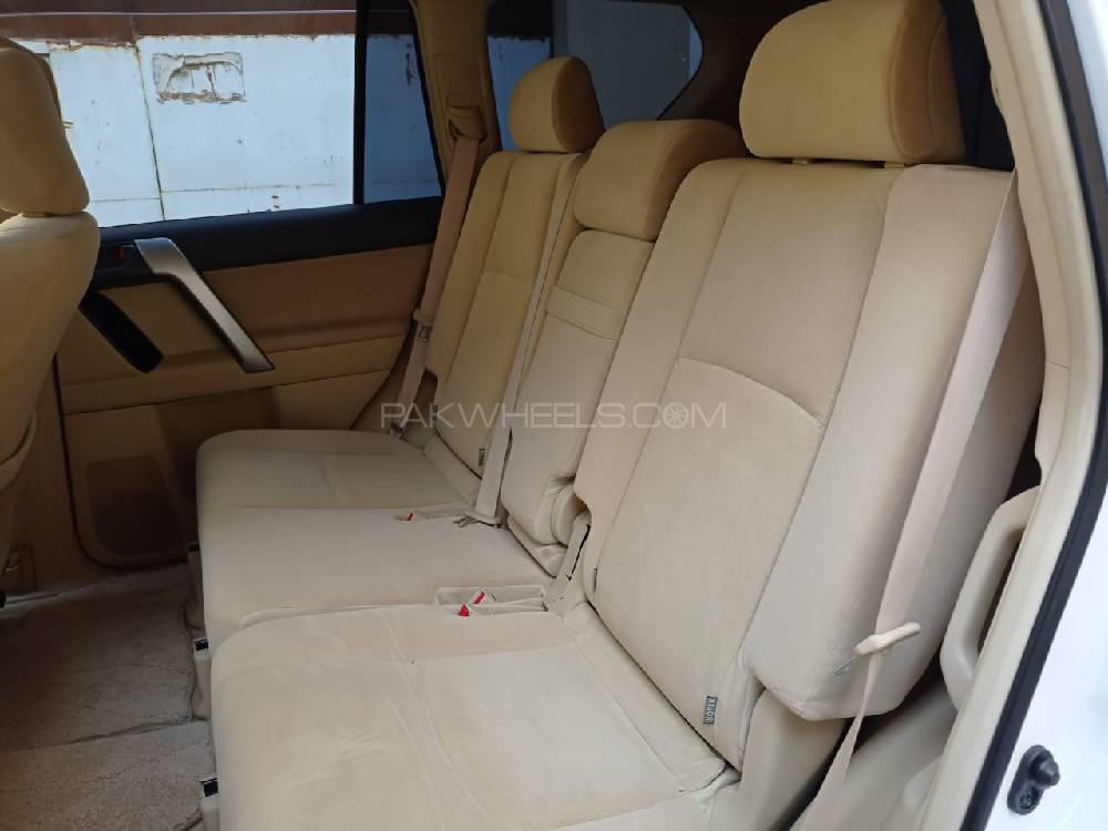 Toyota Prado 2014 for Sale in Karachi Toyota Prado 2014 for Sale in Karachi Image-9