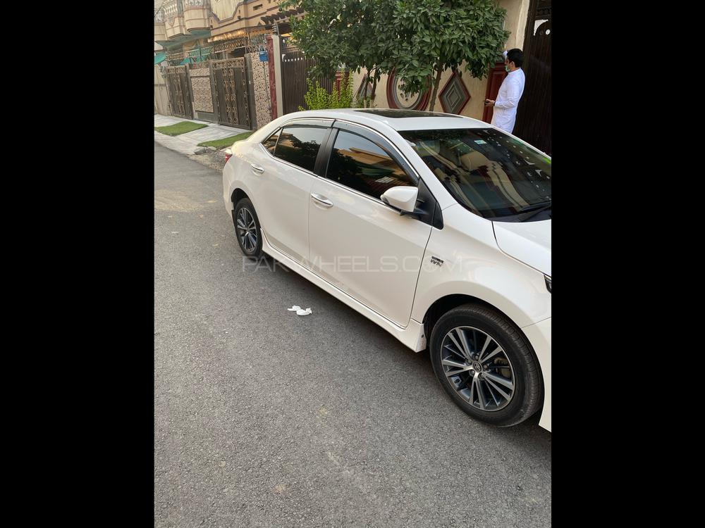 Toyota Corolla 2018 for Sale in Peshawar Image-1