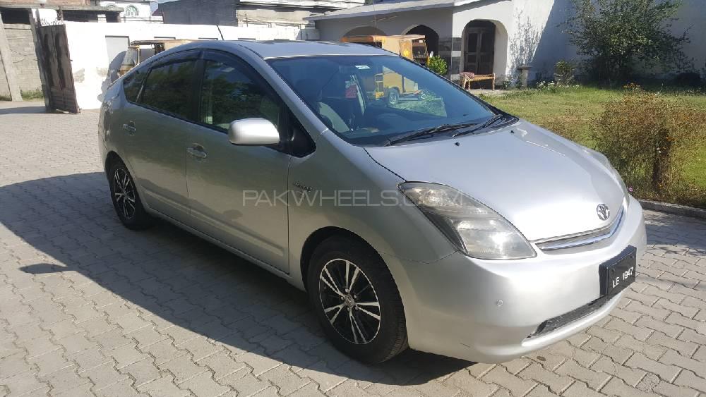 Toyota Prius 2007 for Sale in Nowshera cantt Image-1