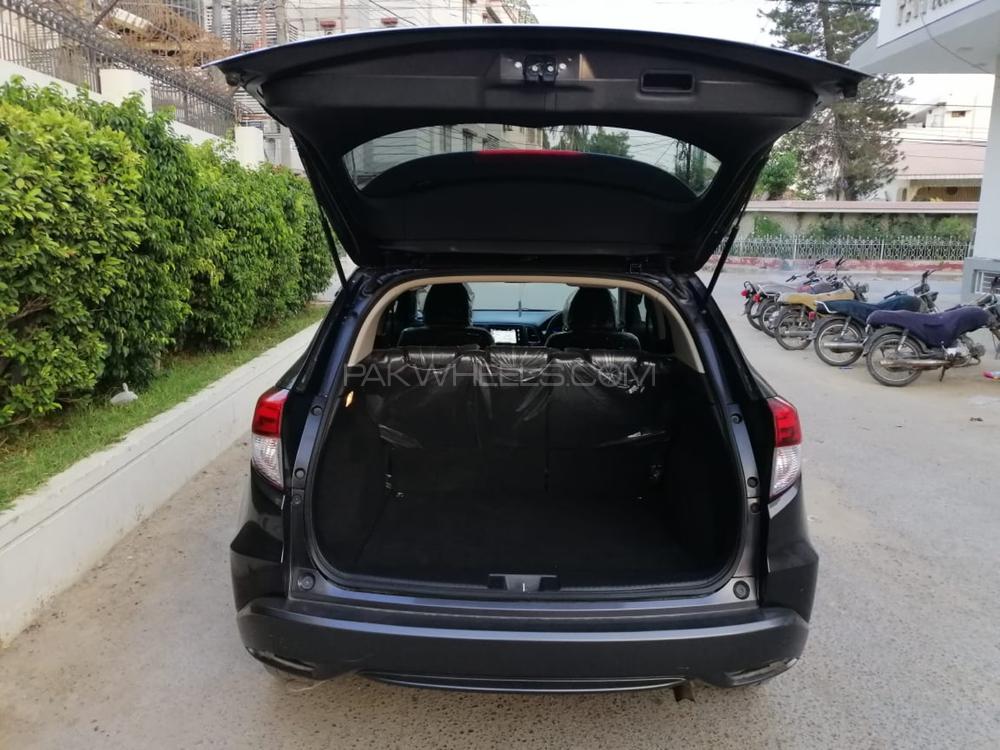 Honda Vezel 2013 for Sale in Karachi Honda Vezel 2013 for Sale in Karachi Image-4