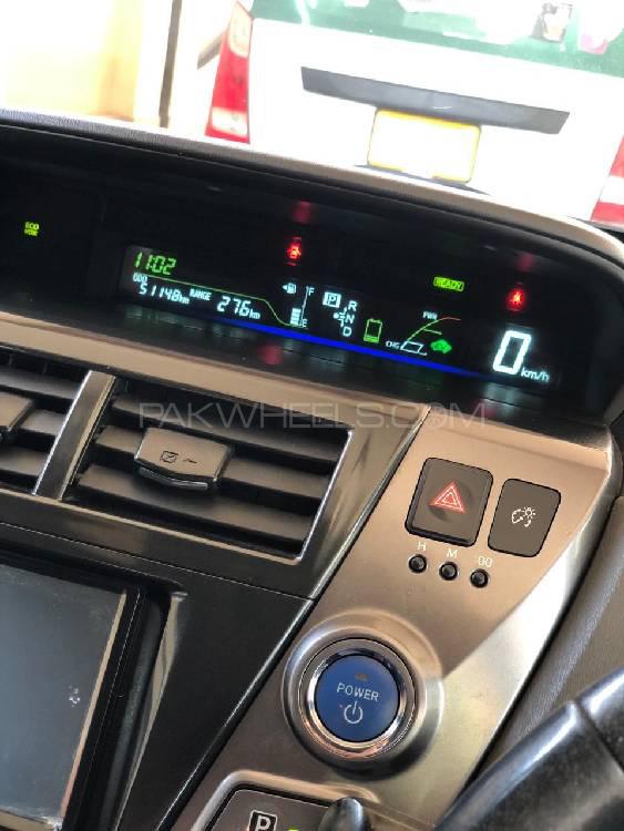 Toyota Prius Alpha 2014 for Sale in Karachi Toyota Prius Alpha 2014 for Sale in Karachi Image-11