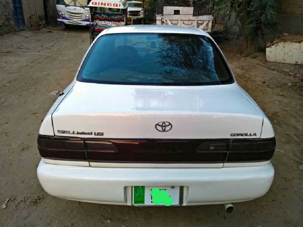 Toyota Corolla 2001 for Sale in Dera ismail khan Image-1