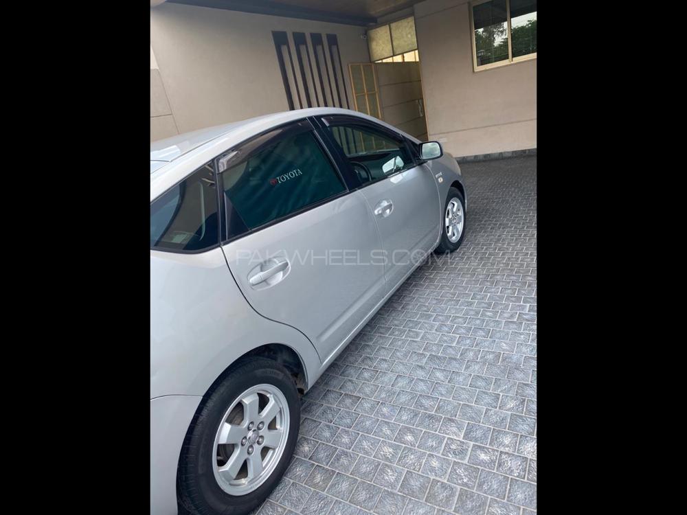 Toyota Prius 2007 for Sale in Faisalabad Toyota Prius 2007 for Sale in Faisalabad Image-9