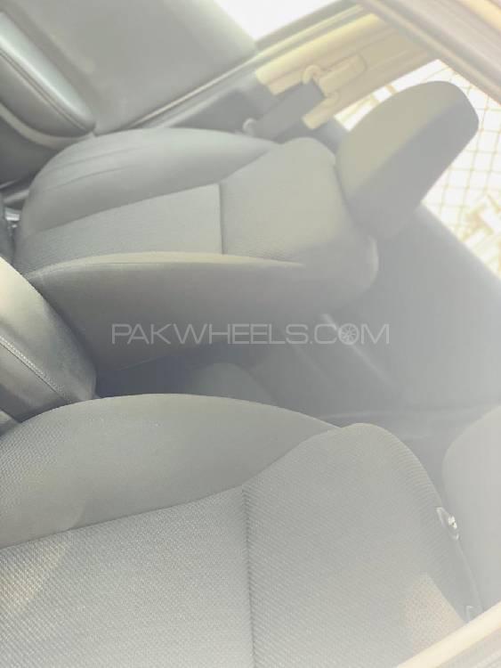 Honda Vezel 2013 for Sale in Lahore Honda Vezel 2013 for Sale in Lahore Image-5