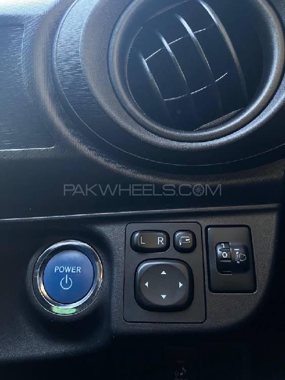 Toyota Aqua 2014 for Sale in Sialkot Toyota Aqua 2014 for Sale in Sialkot Image-9