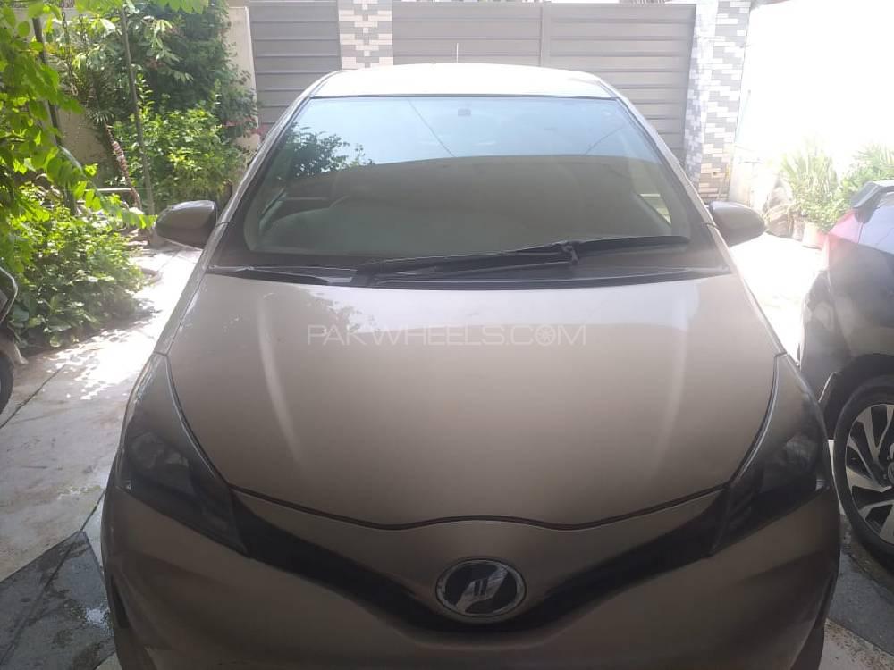 Toyota Vitz 2014 for Sale in Lahore Image-1