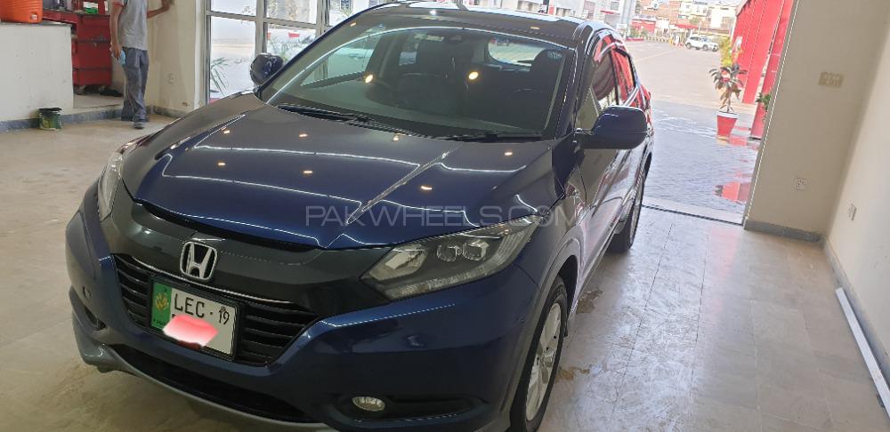 Honda Vezel 2017 for Sale in Lahore Image-1