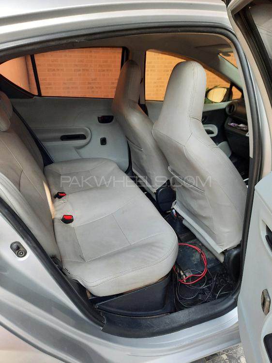 Toyota Aqua 2017 for Sale in Multan Toyota Aqua 2017 for Sale in Multan Image-8