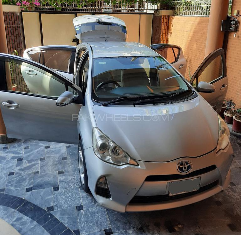 Toyota Aqua 2017 for Sale in Multan Image-1