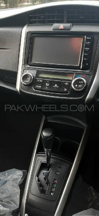 Toyota Corolla Fielder 2017 for Sale in Lahore Toyota Corolla Fielder 2017 for Sale in Lahore Image-6