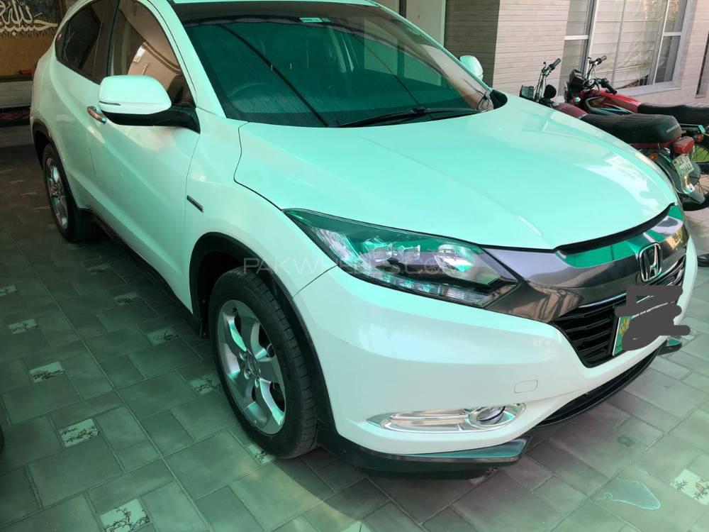 Honda Vezel 2013 for Sale in Lahore Image-1