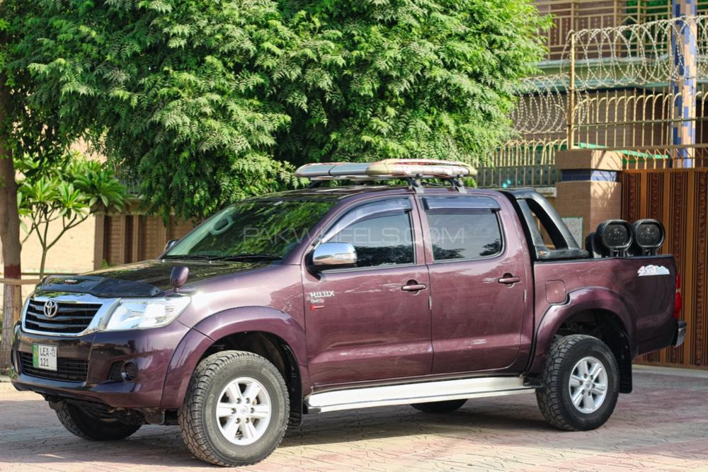 Toyota Hilux 2012 for Sale in Multan Toyota Hilux 2012 for Sale in Multan Image-6
