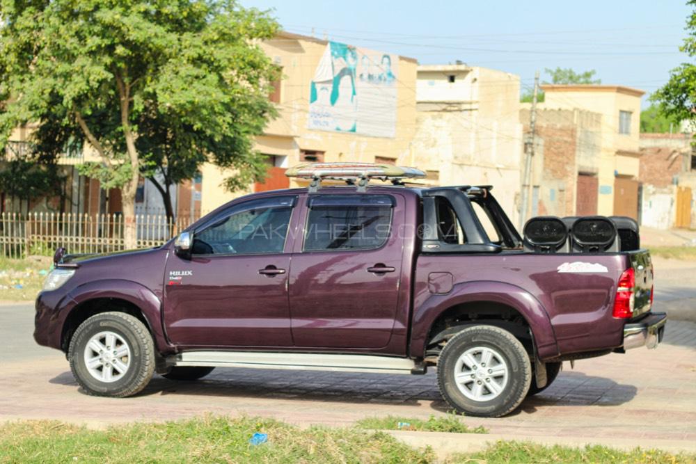 Toyota Hilux 2012 for Sale in Multan Toyota Hilux 2012 for Sale in Multan Image-7