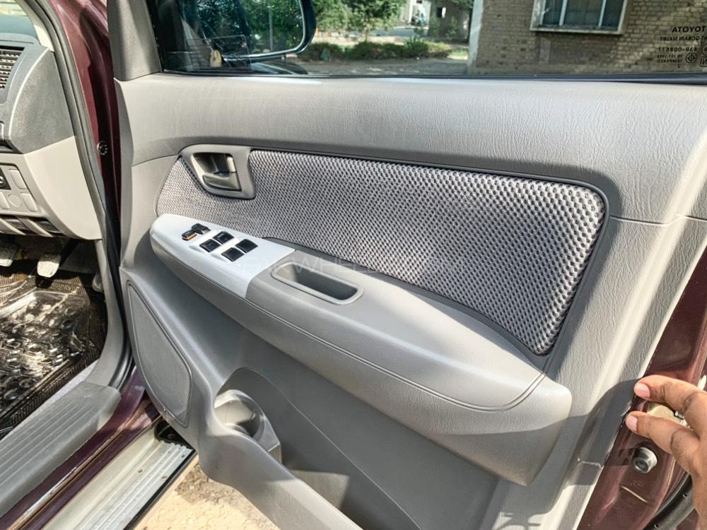Toyota Hilux 2012 for Sale in Multan Toyota Hilux 2012 for Sale in Multan Image-10