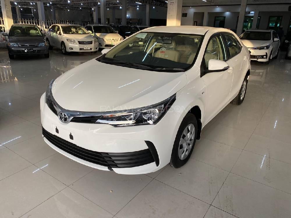 Toyota Corolla 2020 for Sale in Peshawar Image-1