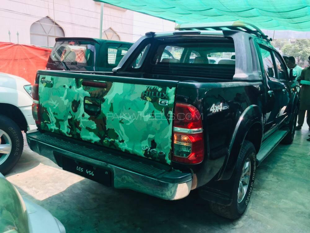Toyota Hilux 2005 for Sale in Lahore Toyota Hilux 2005 for Sale in Lahore Image-5