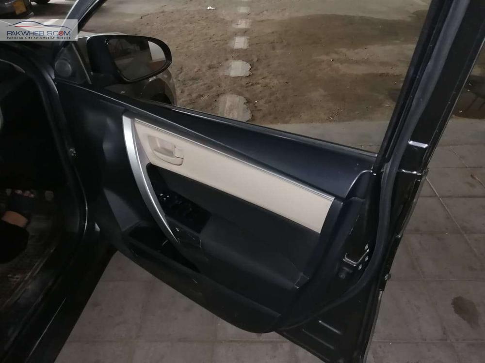 Toyota Corolla 2017 for Sale in Karachi Toyota Corolla 2017 for Sale in Karachi Image-9
