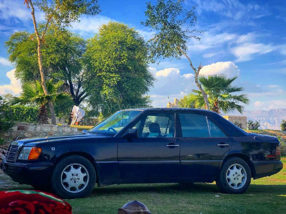 Mercedes Benz E Class 1992 for Sale in Islamabad Mercedes Benz E Class 1992 for Sale in Islamabad Image-7