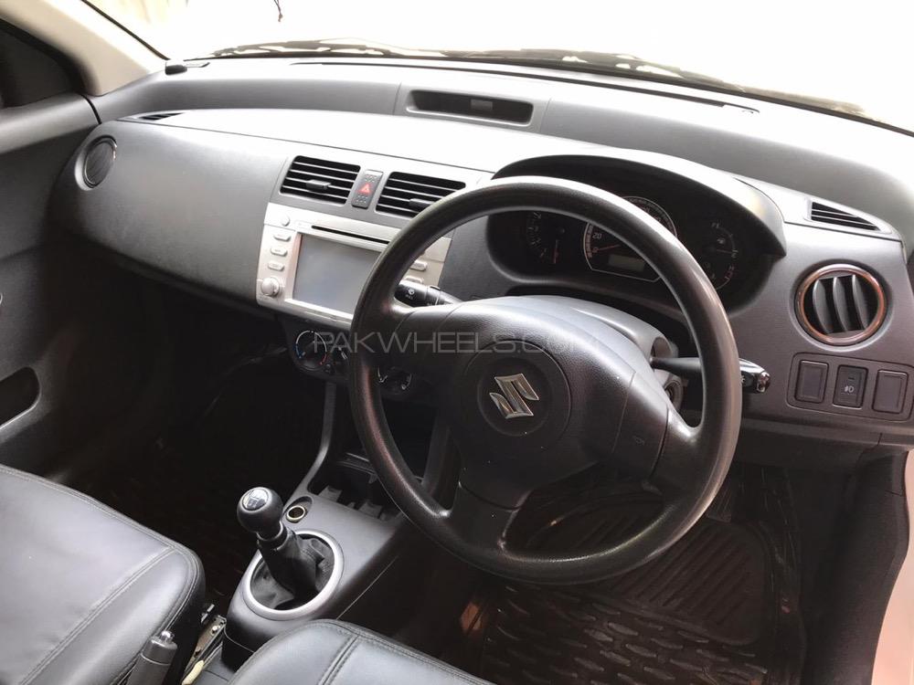 Suzuki Swift 2017 for Sale in Rawalpindi Suzuki Swift 2017 for Sale in Rawalpindi Image-4
