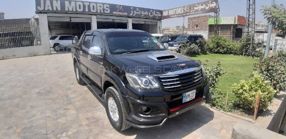 Toyota Hilux 2012 for Sale in Peshawar Image-1