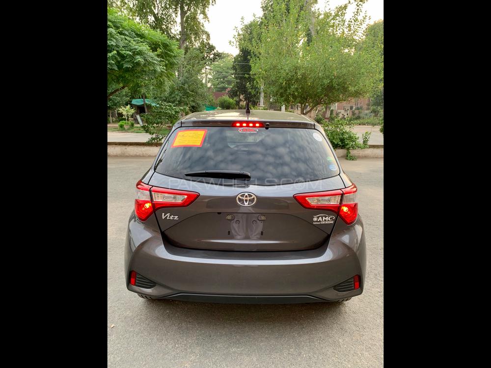 Toyota Vitz 2017 for Sale in Sahiwal Toyota Vitz 2017 for Sale in Sahiwal Image-2