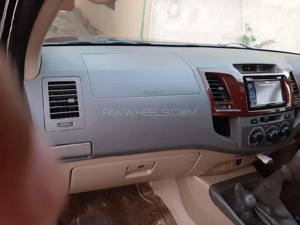 Toyota Hilux 2013 for Sale in Islamabad Toyota Hilux 2013 for Sale in Islamabad Image-5