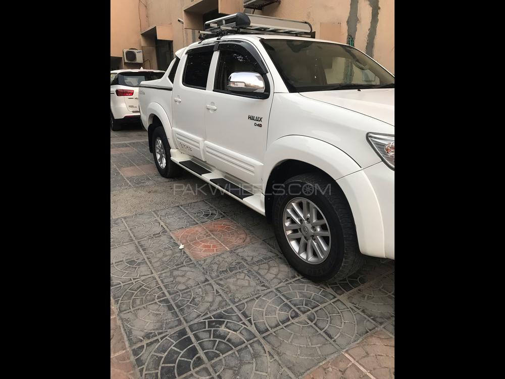 Toyota Hilux 2016 for Sale in Lahore Toyota Hilux 2016 for Sale in Lahore Image-14