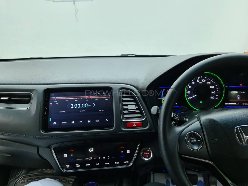 Honda Vezel 2015 for Sale in Multan Honda Vezel 2015 for Sale in Multan Image-16
