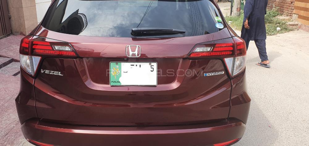 Honda Vezel 2015 for Sale in Faisalabad Image-1
