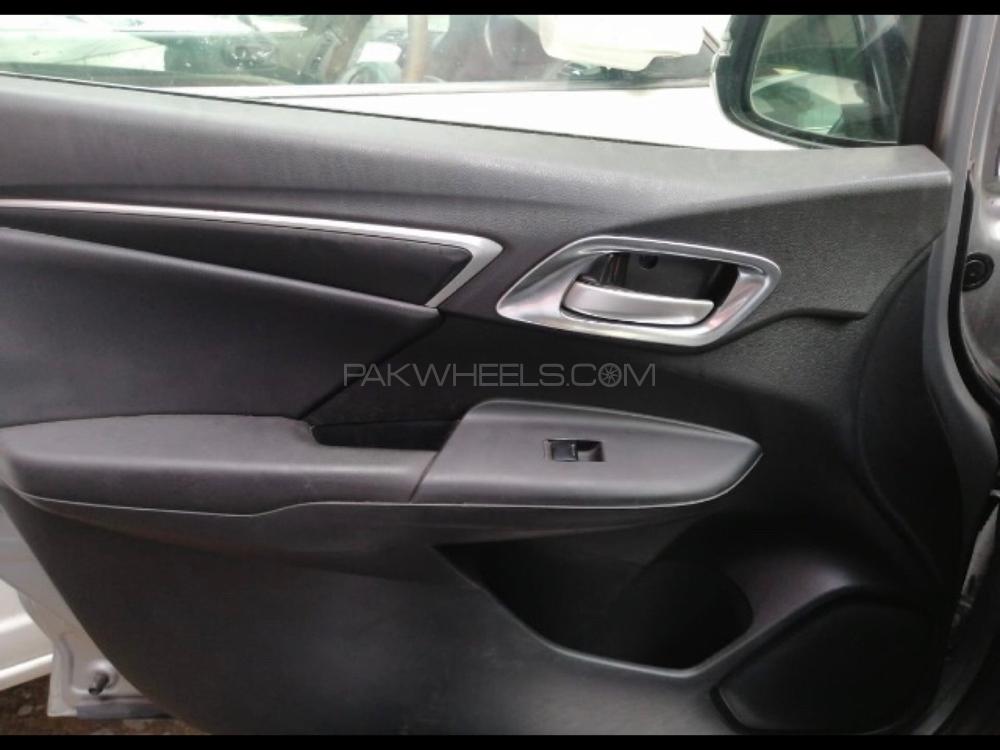 Honda Fit 2014 for Sale in Karachi Honda Fit 2014 for Sale in Karachi Image-8