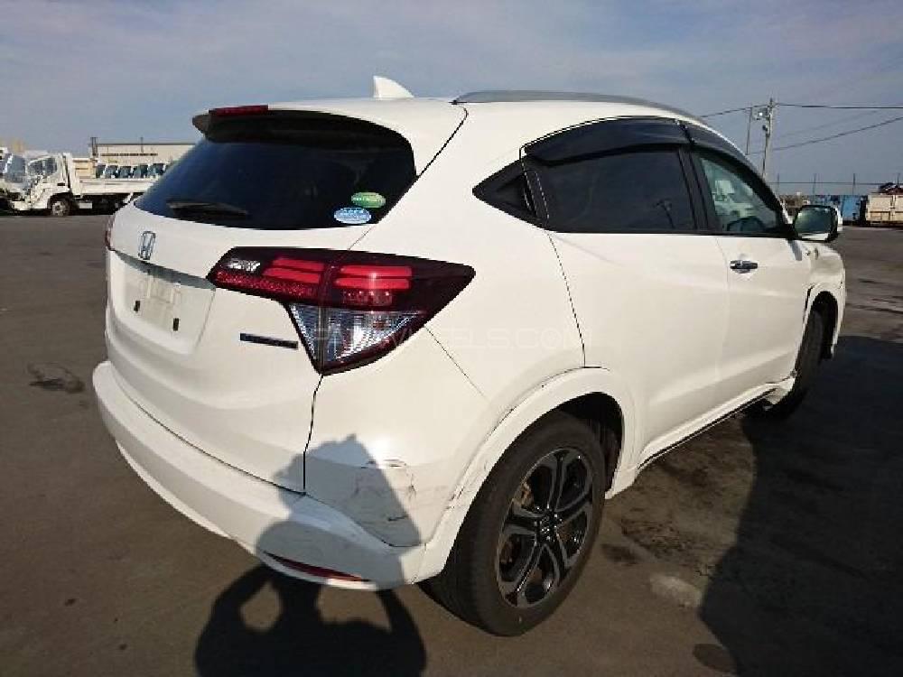 Honda Vezel 2015 for Sale in Lahore Image-1