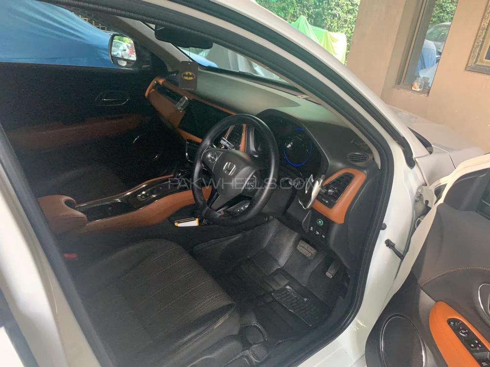 Honda Vezel 2015 for Sale in Lahore Honda Vezel 2015 for Sale in Lahore Image-7