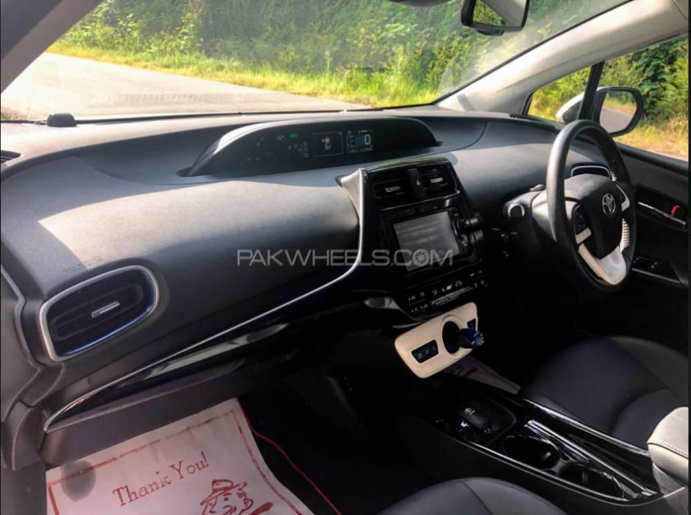 Toyota Prius 2016 for Sale in Rawalpindi Toyota Prius 2016 for Sale in Rawalpindi Image-11