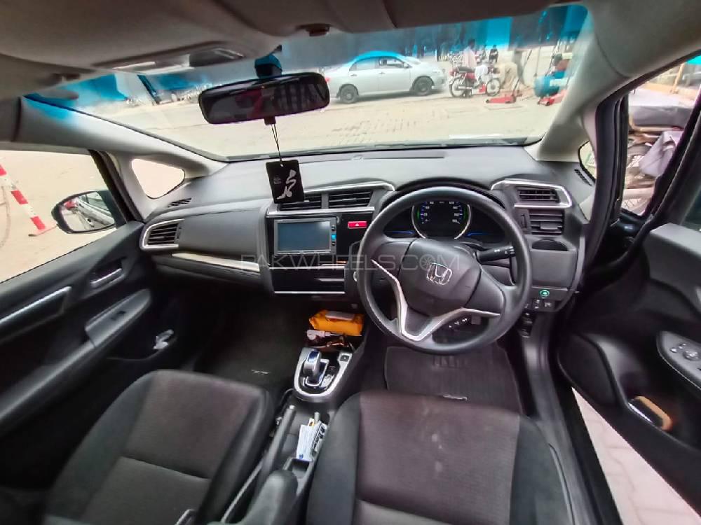 Honda Fit 2015 for Sale in Karachi Honda Fit 2015 for Sale in Karachi Image-8