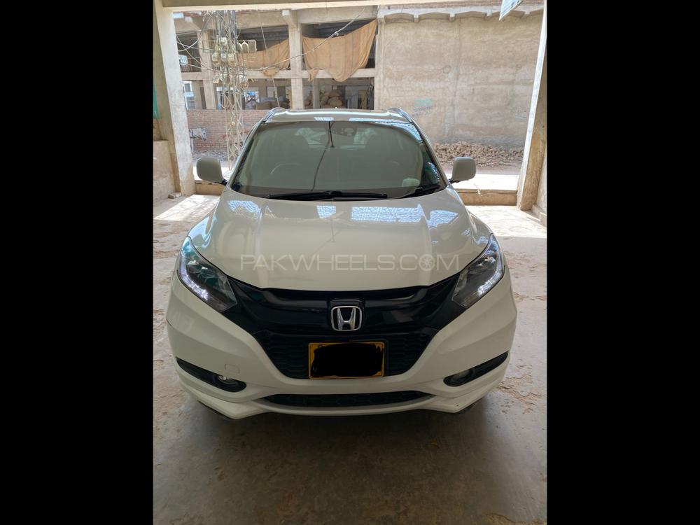 Honda Vezel 2015 for Sale in Sukkur Image-1