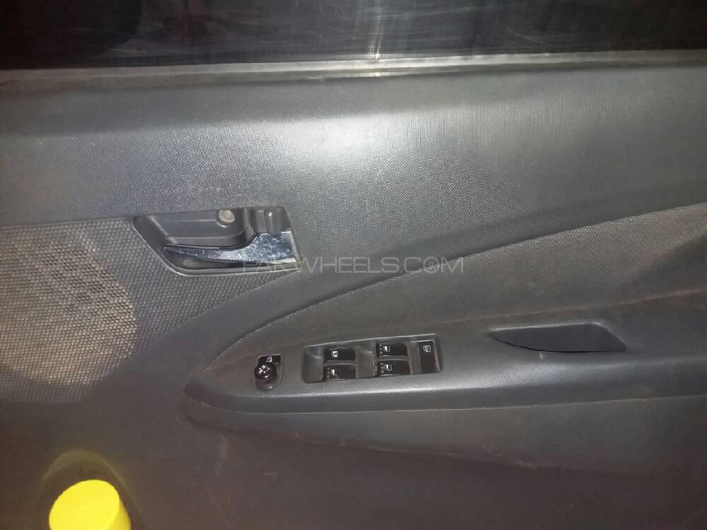 Daihatsu Move 2011 for Sale in Peshawar Daihatsu Move 2011 for Sale in Peshawar Image-10