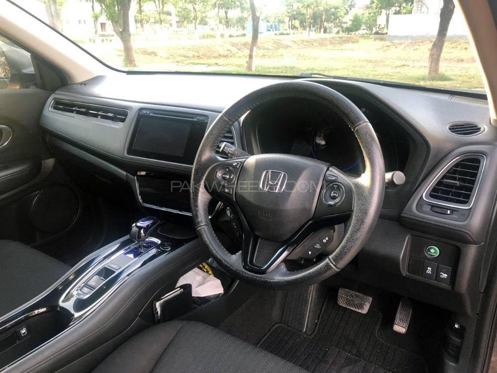 Honda Vezel 2014 for Sale in Lahore Honda Vezel 2014 for Sale in Lahore Image-9