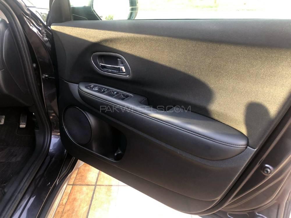 Honda Vezel 2014 for Sale in Lahore Honda Vezel 2014 for Sale in Lahore Image-10