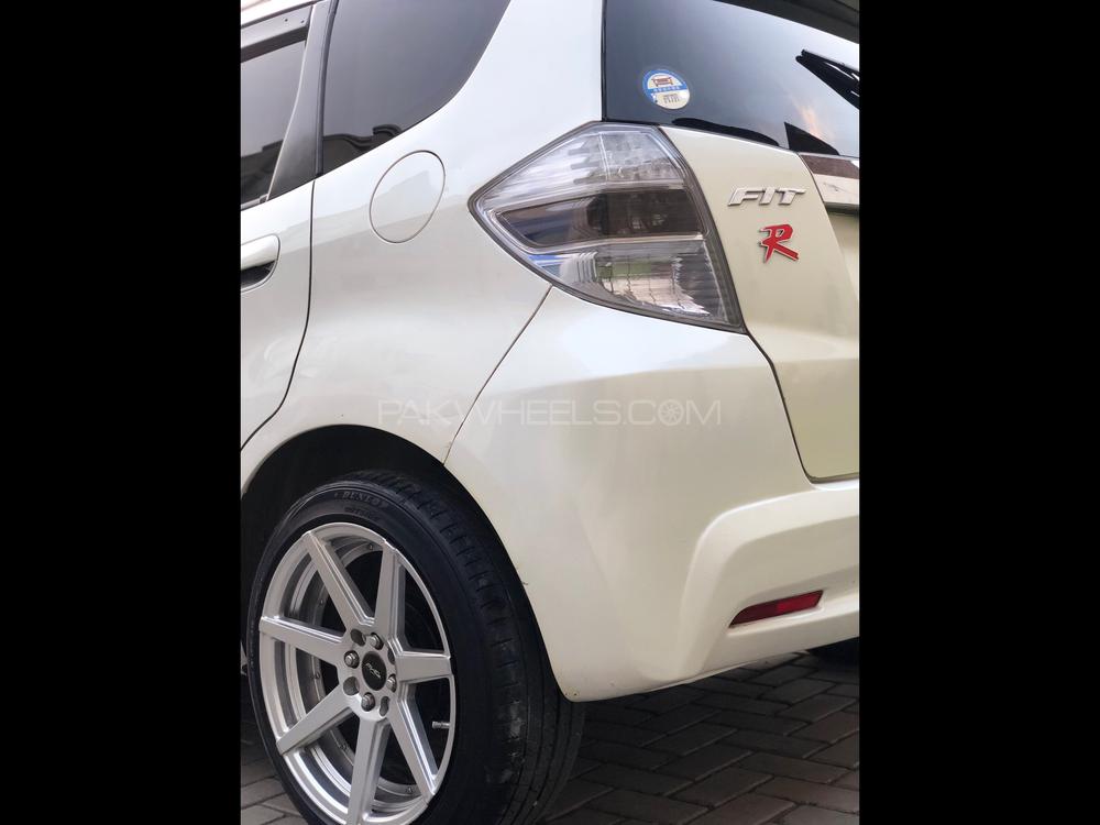 Honda Fit 2011 for Sale in Gujranwala Honda Fit 2011 for Sale in Gujranwala Image-4