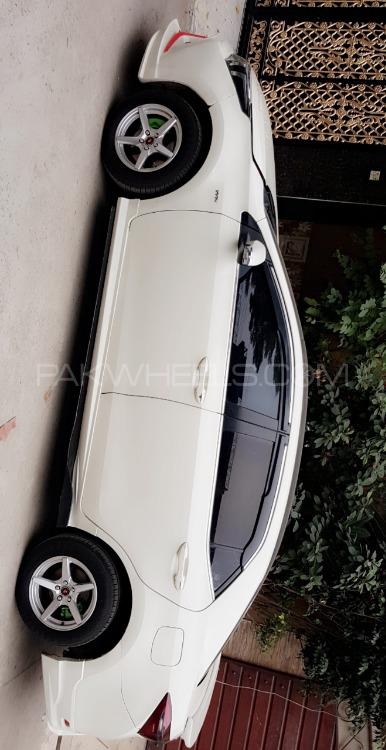 Toyota Corolla - 2015  Toyota Corolla - 2015  Image-3