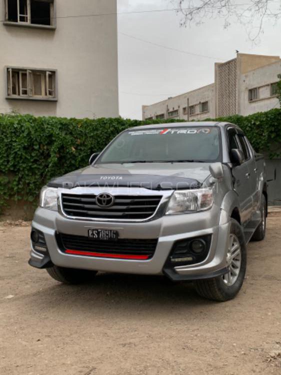 Toyota Hilux 2013 for Sale in Karachi Image-1