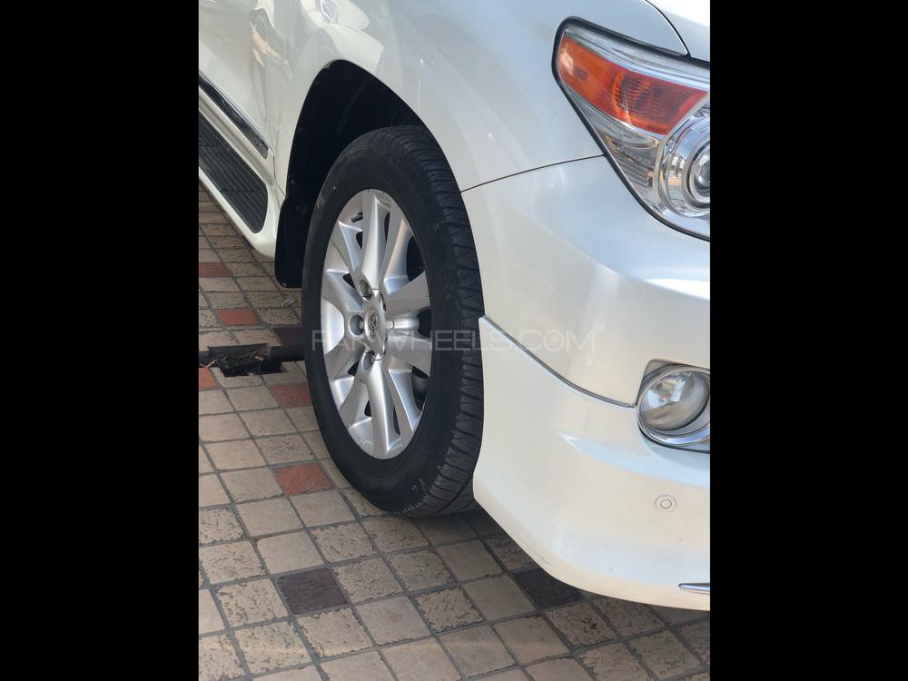 Toyota Land Cruiser 2013 for Sale in Lahore Toyota Land Cruiser 2013 for Sale in Lahore Image-3