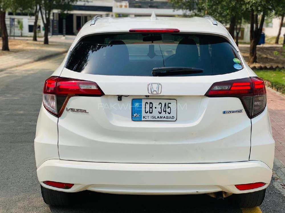Honda Vezel 2013 for Sale in Lahore Image-1