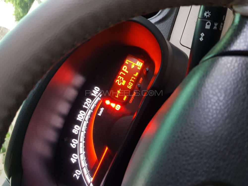 Daihatsu Move 2014 for Sale in Sialkot Daihatsu Move 2014 for Sale in Sialkot Image-8