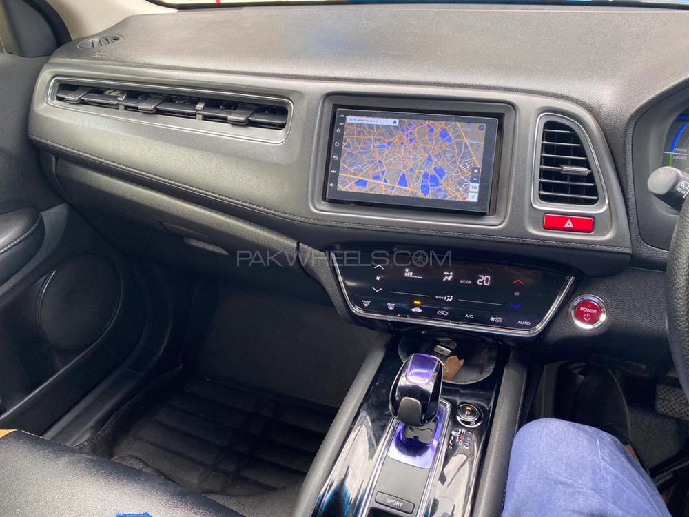 Honda Vezel 2014 for Sale in Lahore Honda Vezel 2014 for Sale in Lahore Image-8