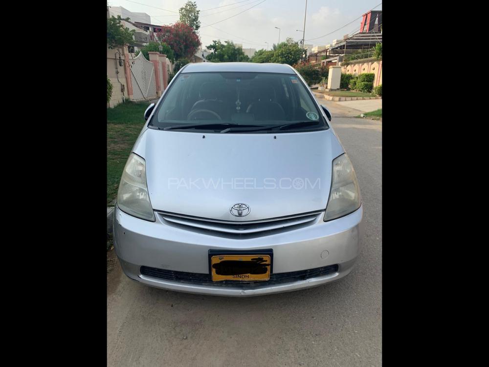 Toyota Prius 2010 for Sale in Karachi Image-1