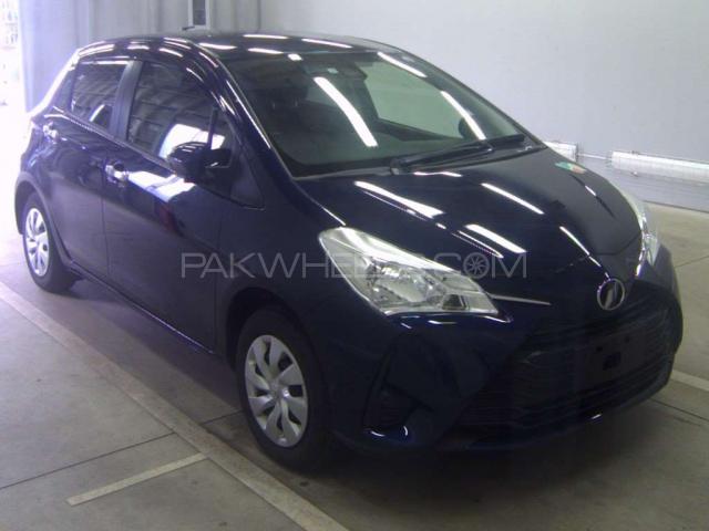 Toyota Vitz 2017 for Sale in Lahore Image-1