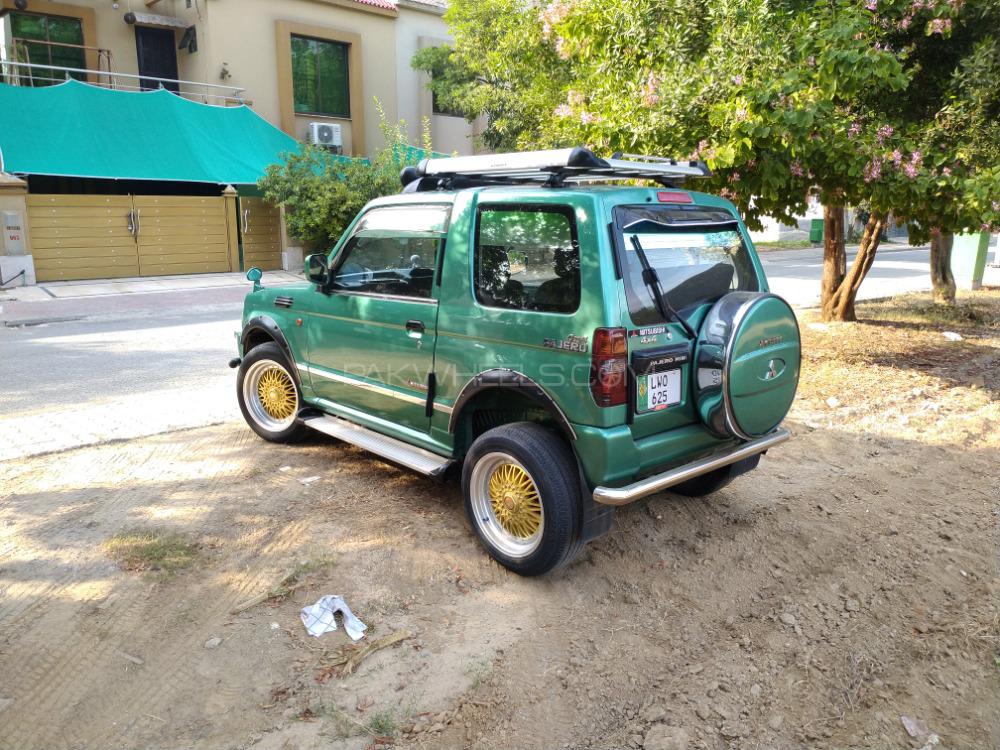 Mitsubishi pajero mini 2000