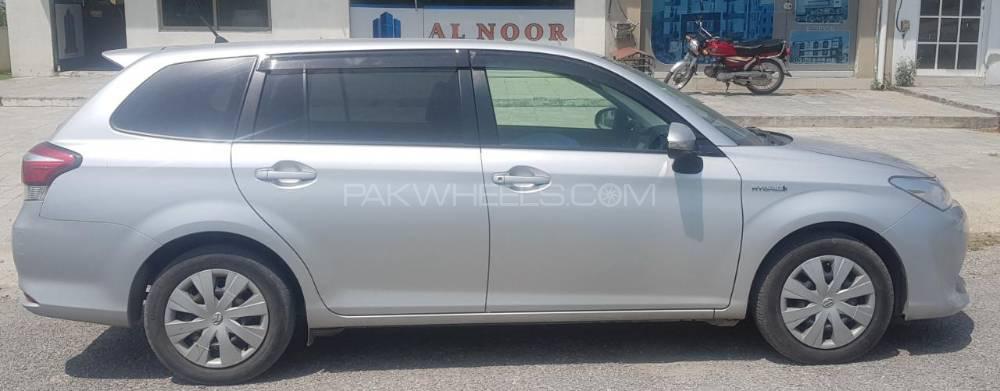 Toyota Corolla Fielder 2015 for Sale in Islamabad Toyota Corolla Fielder 2015 for Sale in Islamabad Image-2